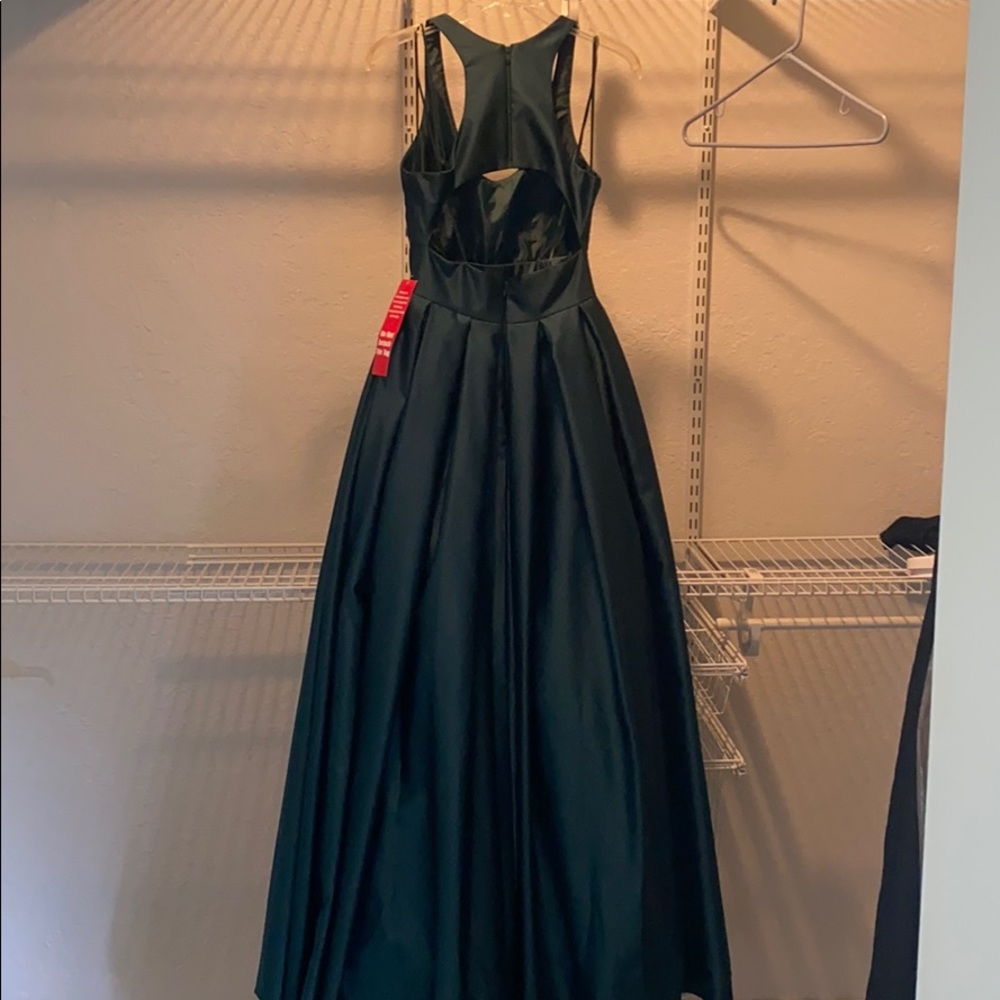Beautiful hunter green dress